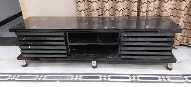 Led media table Console big size brand new condition