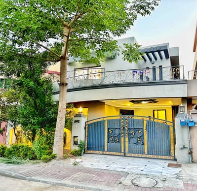 10 Marla house 5 bedroom for rent phase 5 bahria town Rawalpindi rent