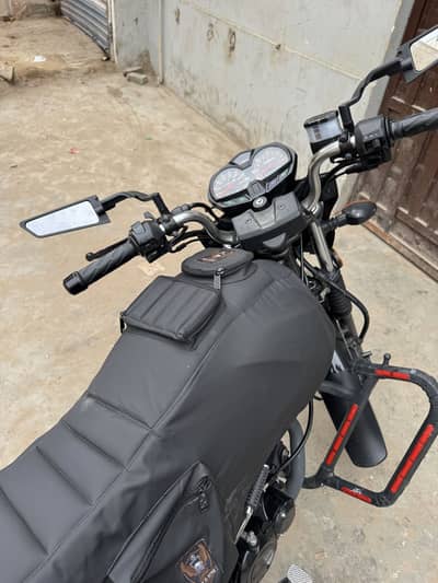 GR 150 Black Color