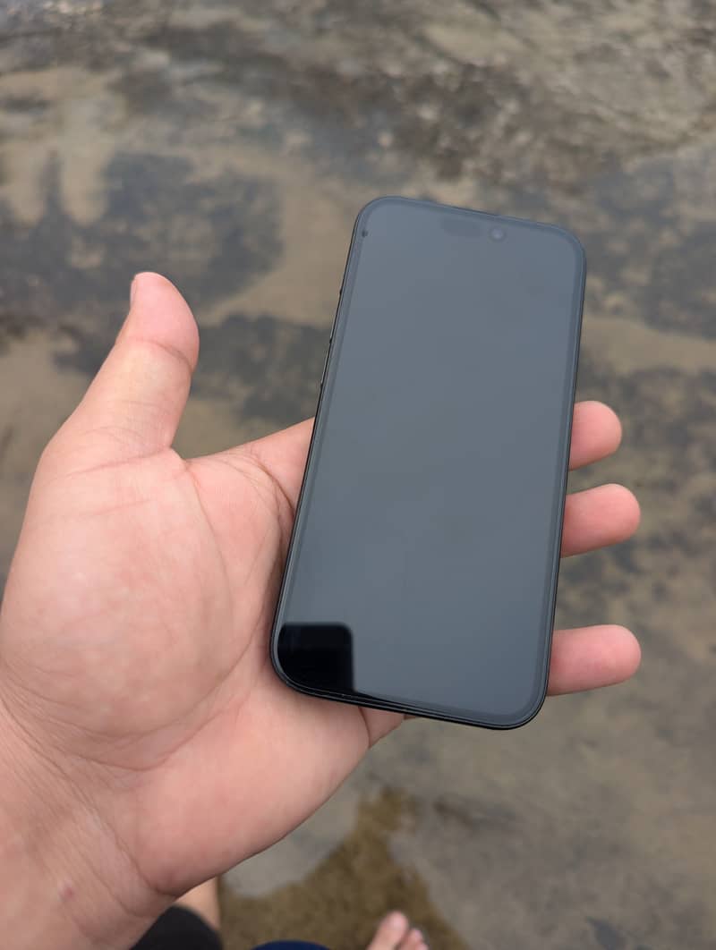 Apple iPhone 15 Pro 1