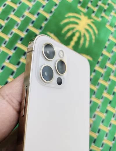 Apple iPhone 12 Pro BH 95% new phone