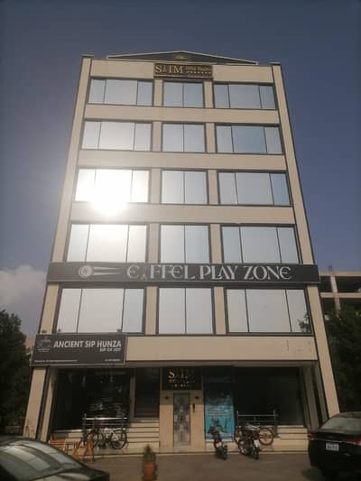 8 Marla Building In Lahore Is Available For Sale