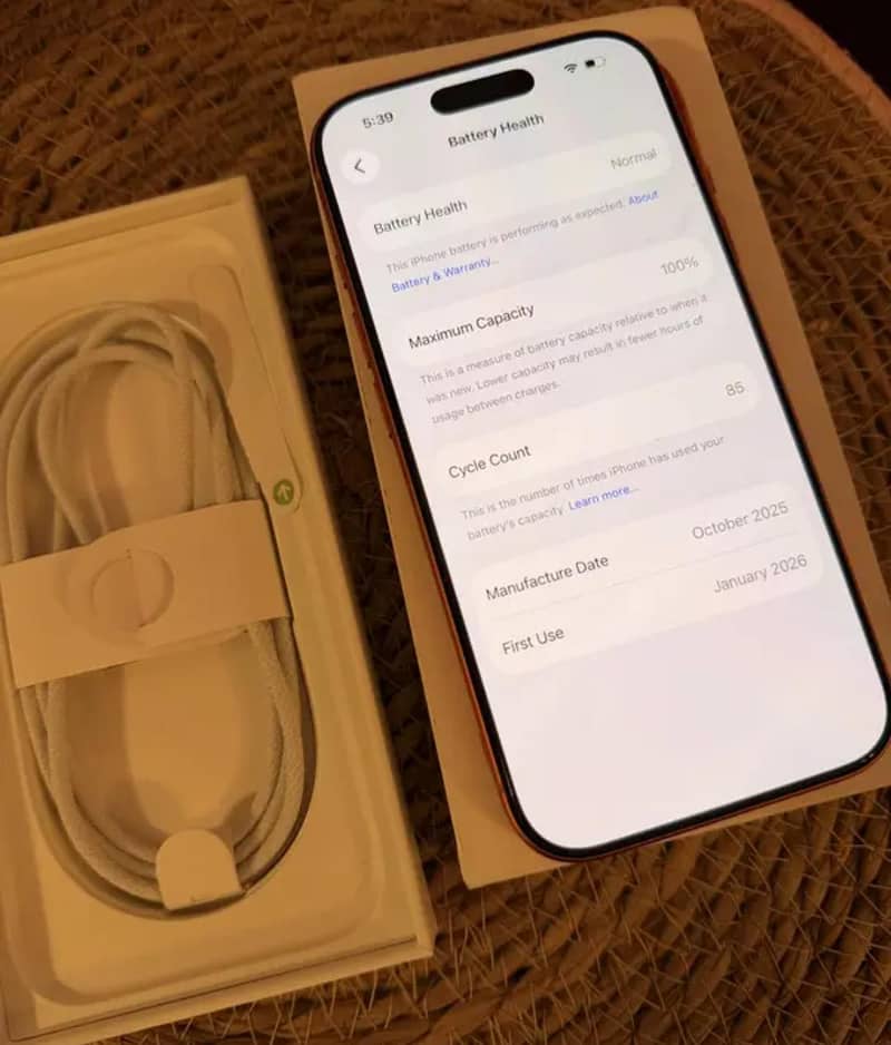 Apple iPhone 17 Pro Max 1