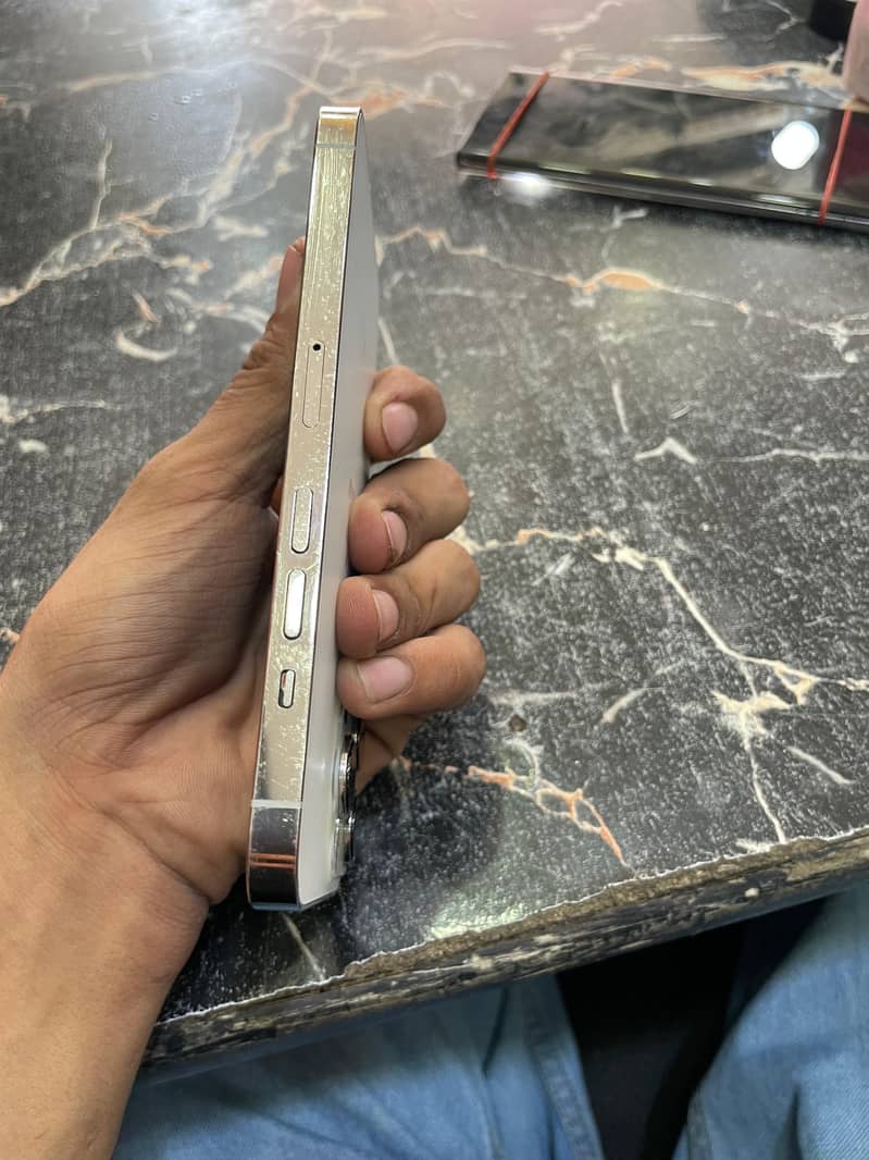Apple iPhone 13 Pro 7