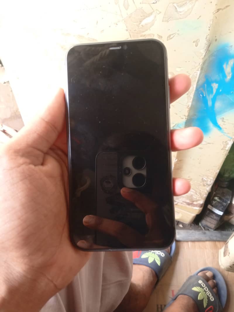 Apple iPhone 11 3