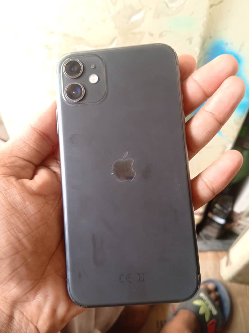 Apple iPhone 11 4