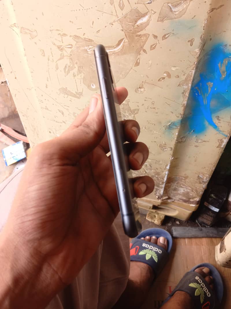 Apple iPhone 11 5