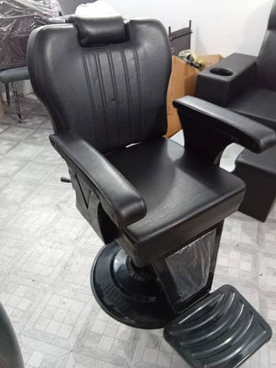 Saloon Chairs / Barber Chairs / Cutting Chairs / Parlour Chairs