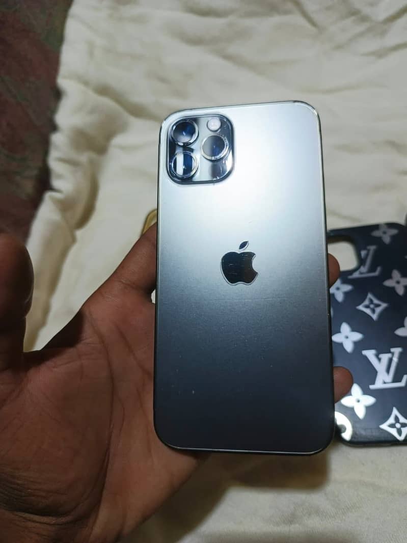 Apple iPhone 12 Pro 2
