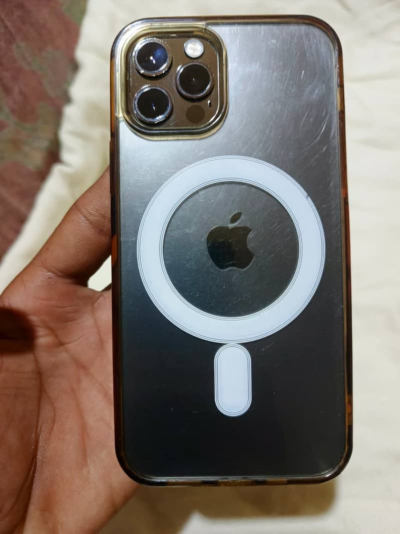 Apple iPhone 12 Pro 4