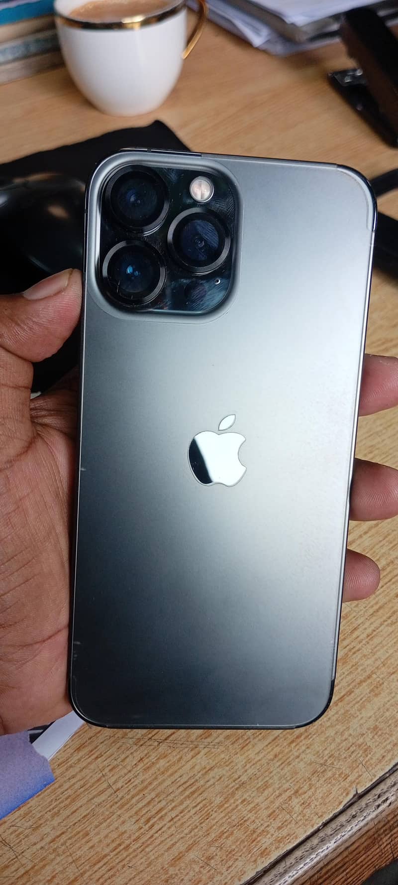 Apple iPhone 13 Pro Max 4