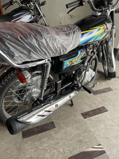 125 2025 for sell  4500