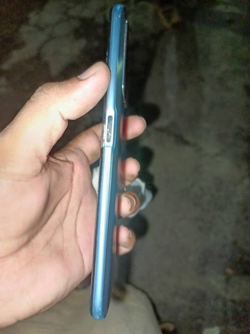 OPPO A76 1