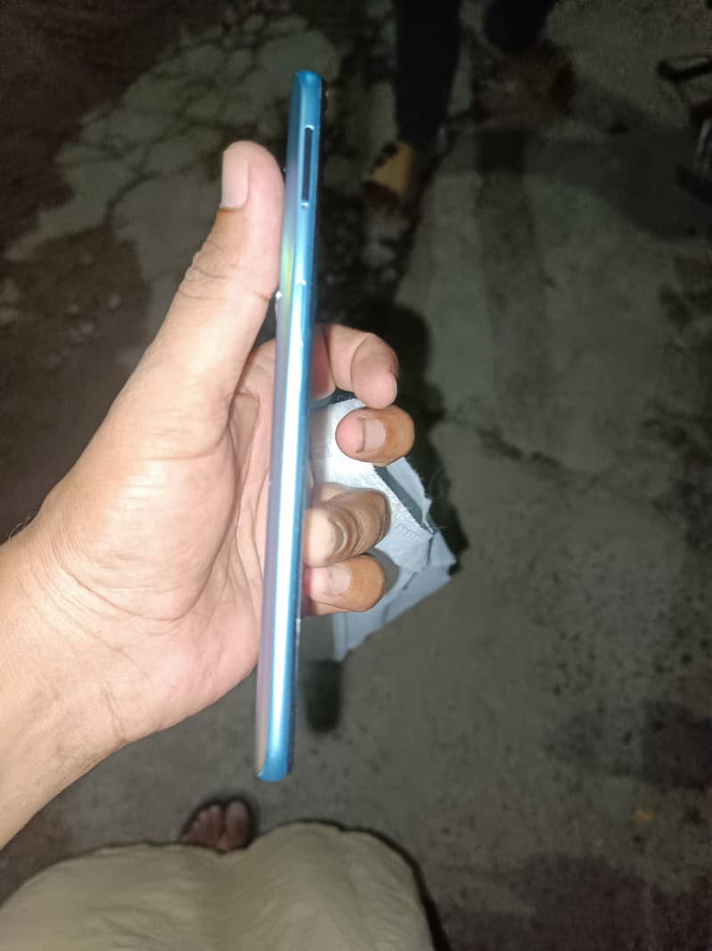 OPPO A76 3