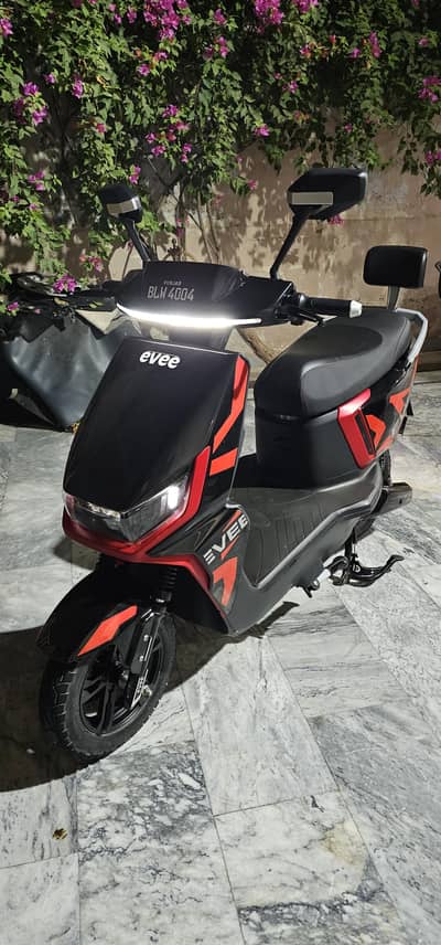 Evee Gen Z . . . 1600 km driven only 10/10 condition for sale