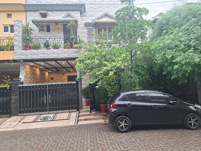6 Marla House