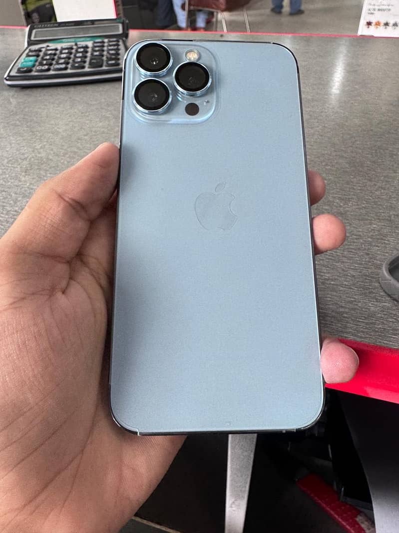 Apple iPhone 13 Pro Max 3