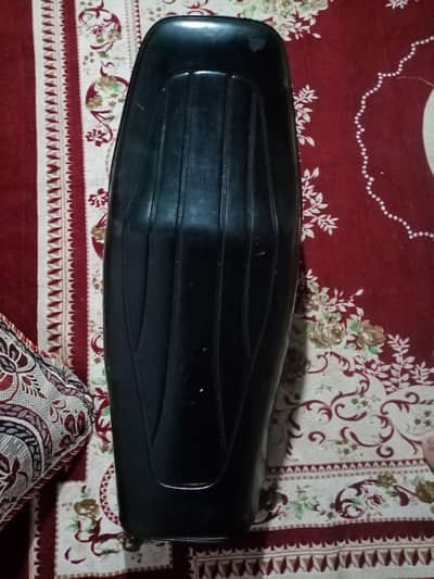 70 bike seat good condition 100 Wark