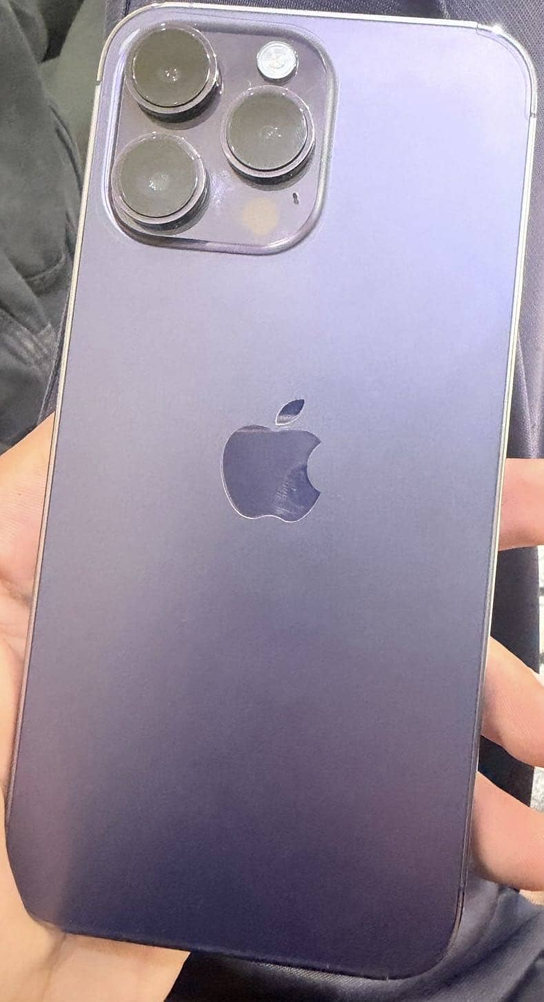 Apple iPhone 14 Pro Max 1