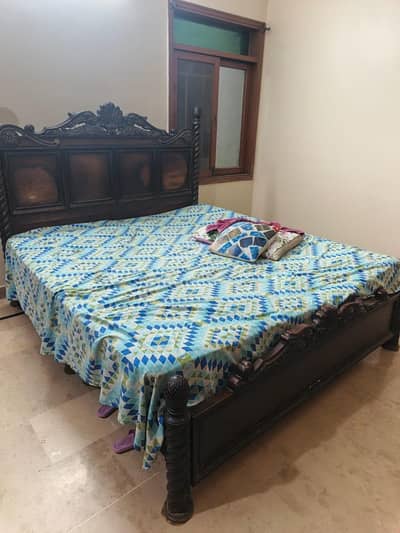 sheeshm made bed
