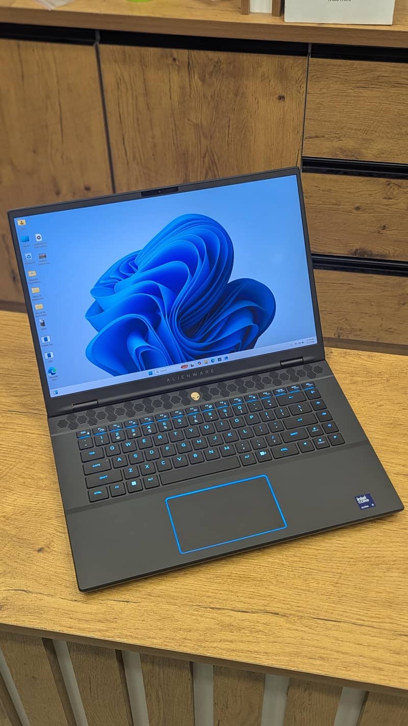 AlienWare Gaming Laptop 0