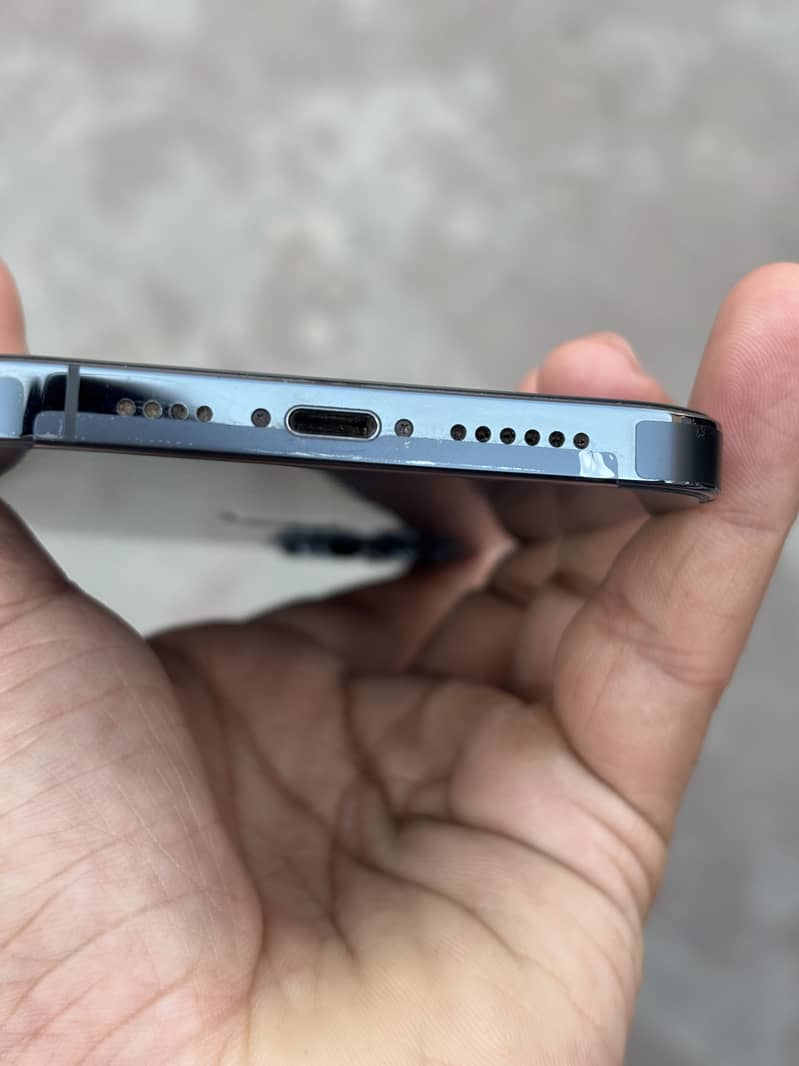 Apple iPhone 12 Pro Max 4