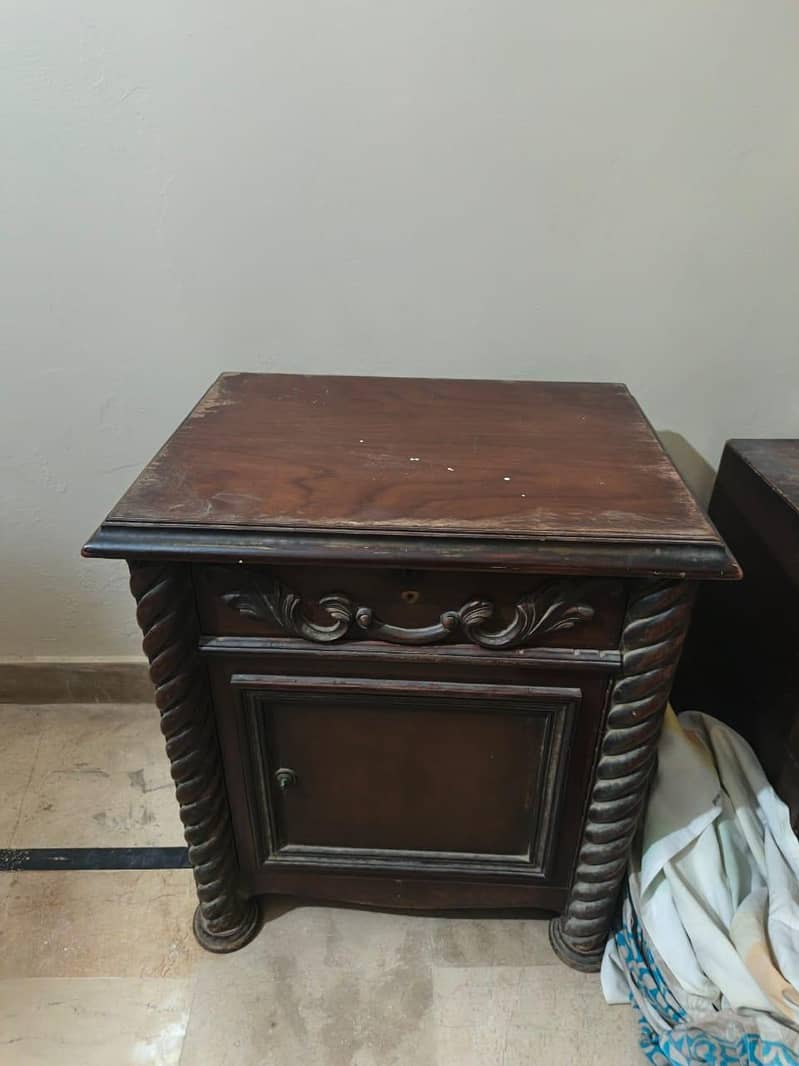 side table and marble top dressing table 1