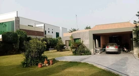 Corner 4 Kanal Farm House For sale In Green Forts 2