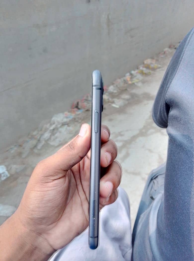 Apple iPhone 11 1