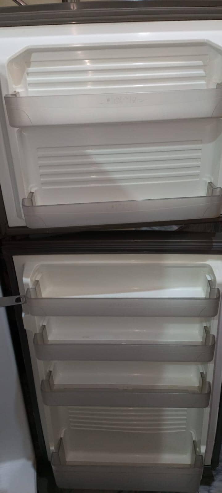 fridge good condition 2