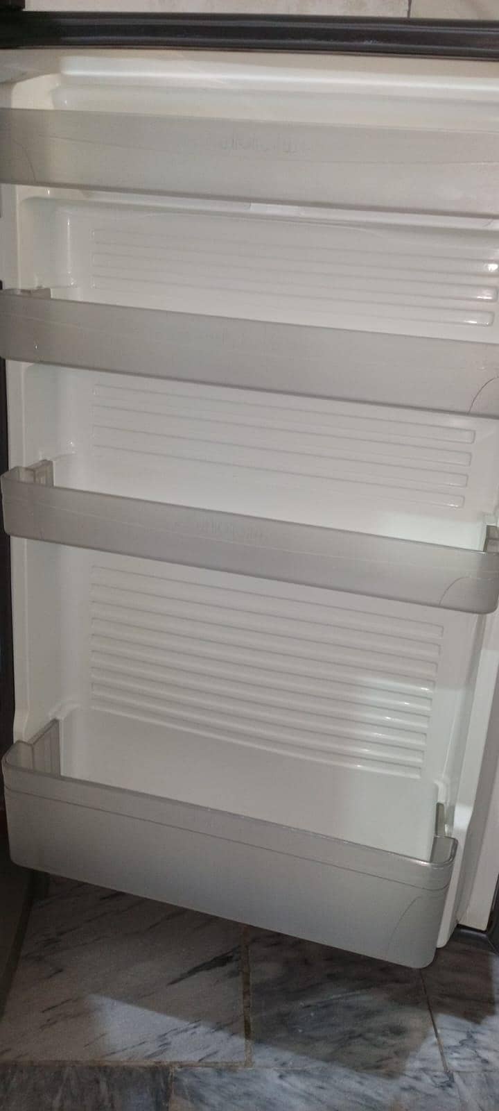 fridge good condition 5