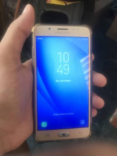 Samsung Mobile J5 6
