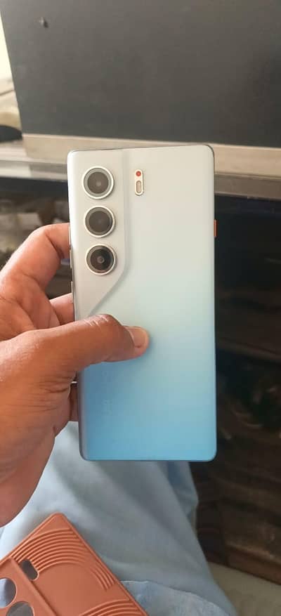 Tecno CAMON 40 Pro