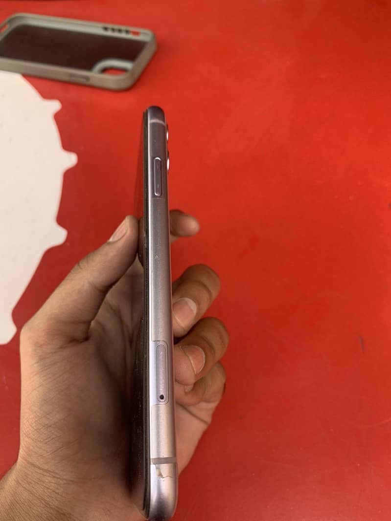 Apple iPhone 11 2