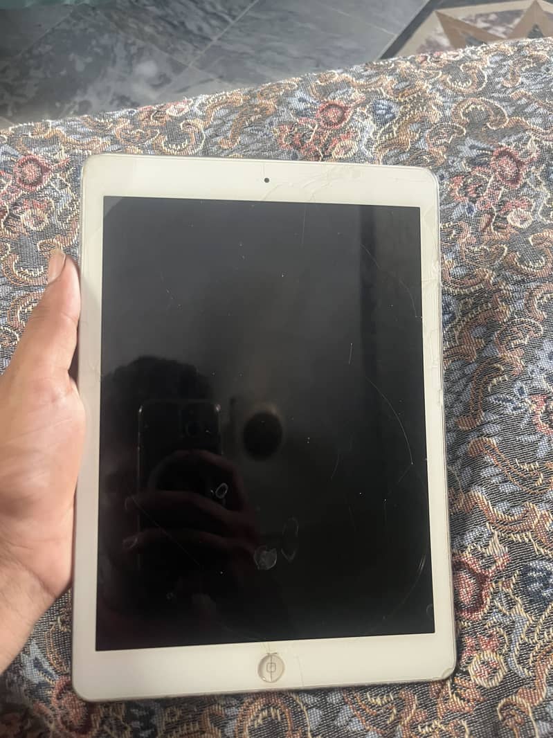 iPad 12.5. 7 7