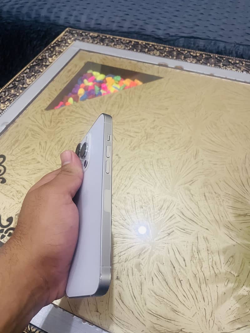 Apple iPhone 14 Pro 2