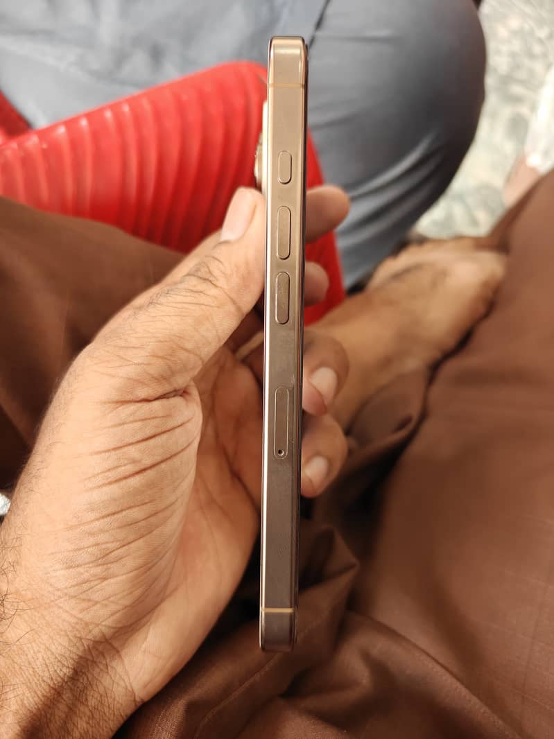 16 pro 3