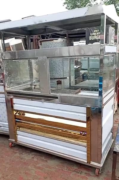 Burger and shawarma counter