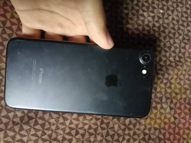 Apple iPhone 7 2