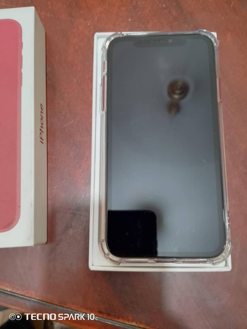 Apple iPhone 11 4