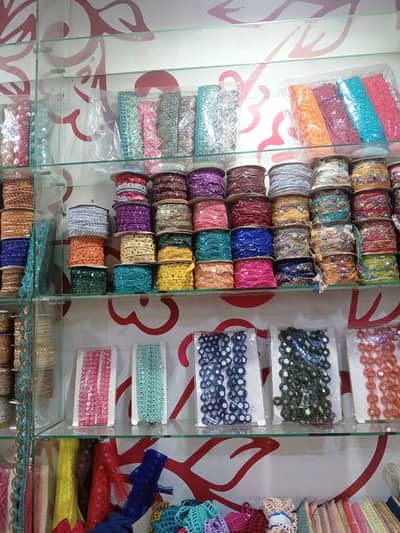 Laces for urgent sale