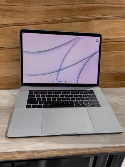Macbook pro 2016 (15 inches touchpad)