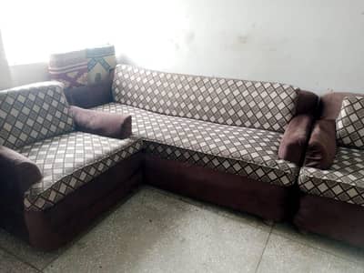 5 seater sofa set in good condition urgently