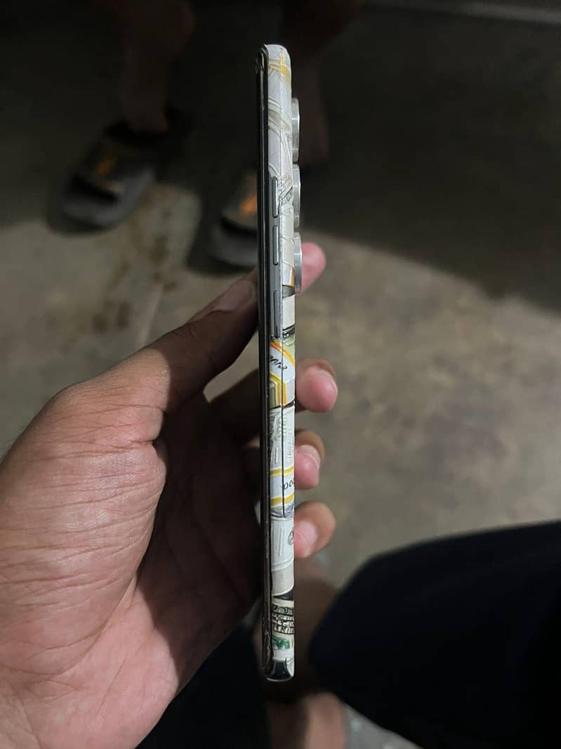 Tecno CAMON 40 Pro 5