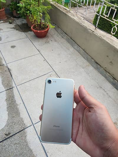 Apple iPhone 7