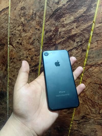 Apple iPhone 7
