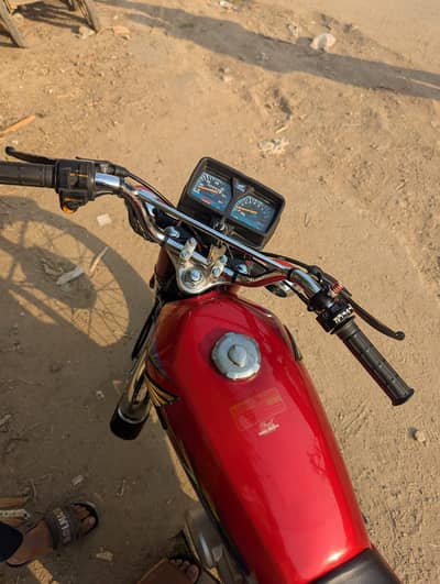 Honda 125cc bike for sale call WhatsApp no 032-543-455-68
