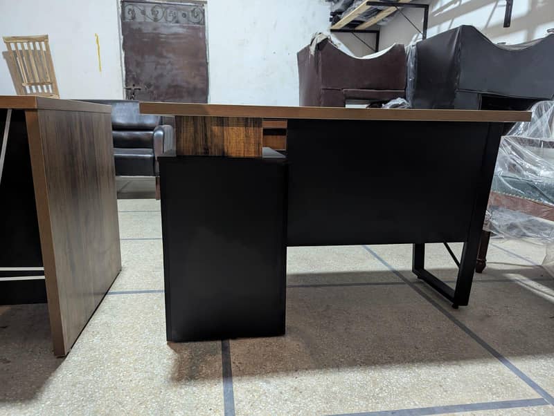 Executive table / shop counter / office table / computer table 8