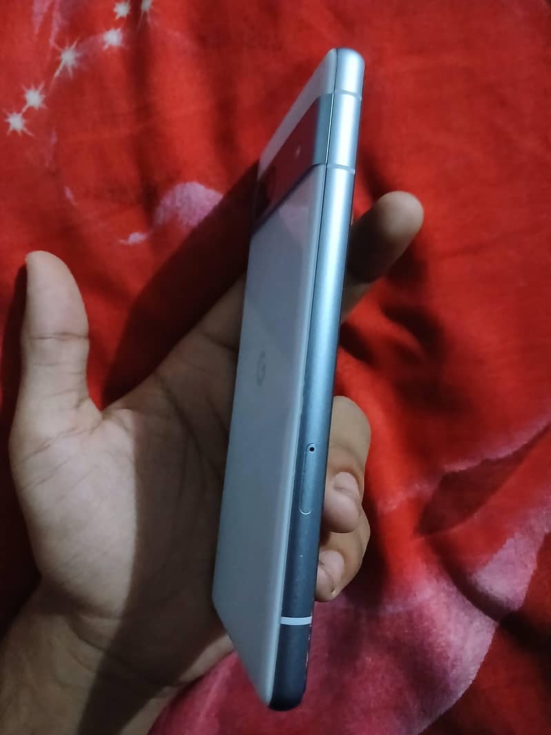 Google Pixel 7a 1