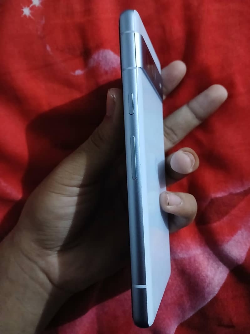 Google Pixel 7a 2